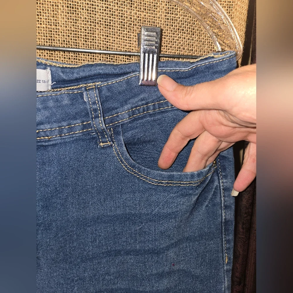 Women's Juniors Thread And Others Distressed Raw Hem Jeans Pants Size 13/31 - Picture 3 of 15